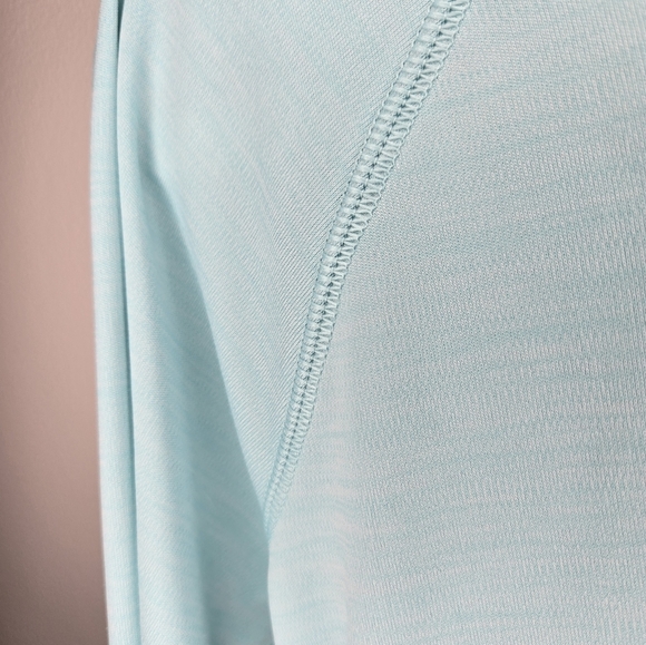 Under armor heat gear hoodie lightweight XS TIFFANY blue Excellent condition - Picture 6 of 7